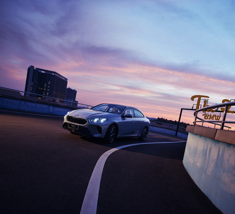 全新BMW 2系四门轿跑上市，售价25.99万元起！