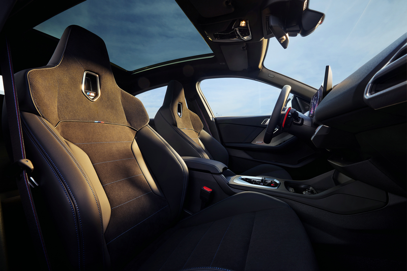 全新BMW 2系四门轿跑上市，售价25.99万元起！