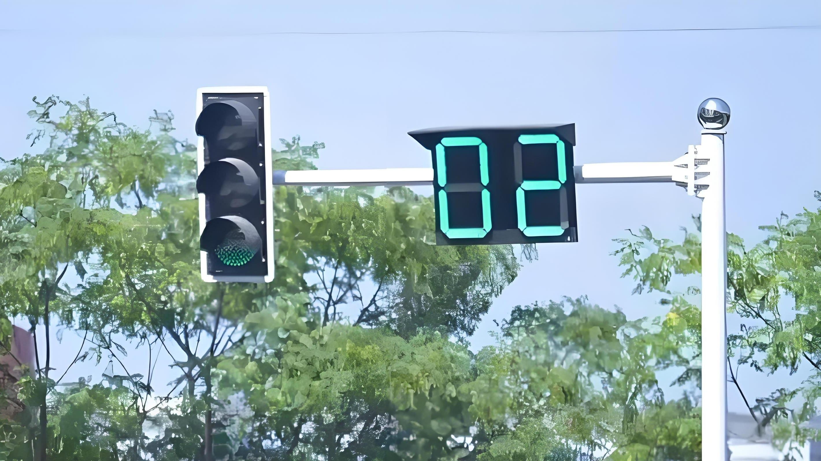 绿灯还剩 3 秒就停下来，为什么总是被骂呢？什么时间停下最合理？