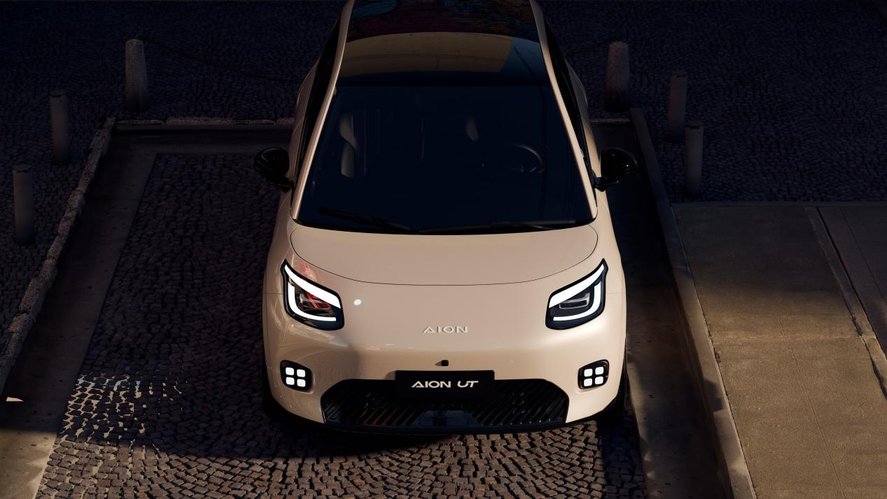 竞之更胜之，“纯电大MINI”埃安UT凭什么颠覆10万级市场？