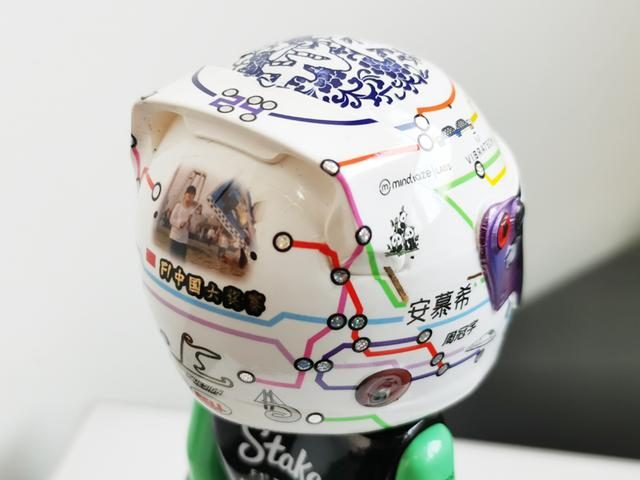 铖品记丨全球首发，2025开年首拆周冠宇赛车人偶