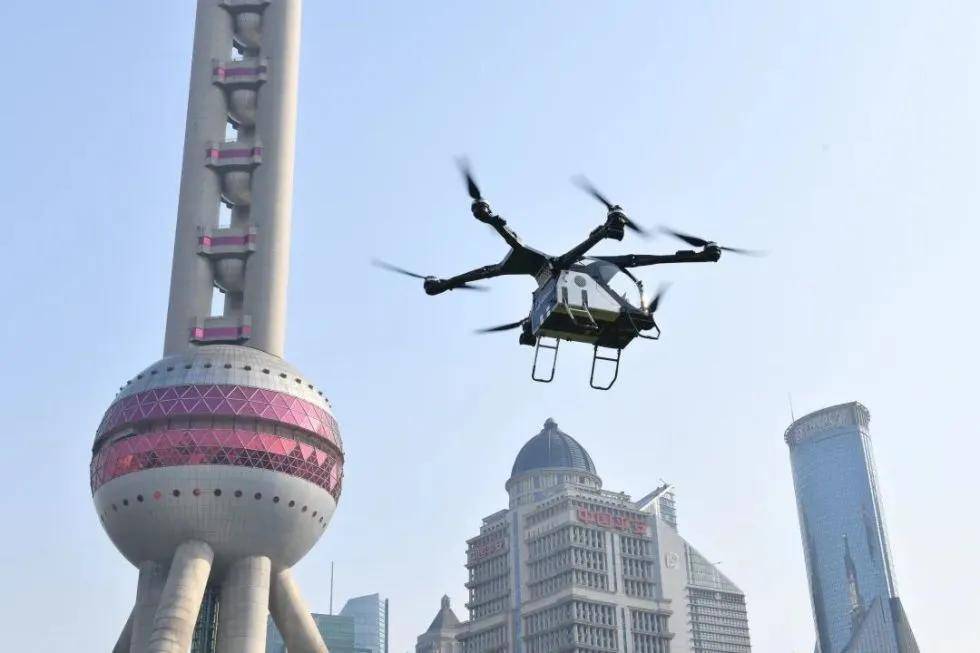 小鹏试飞成功，却依然“头顶”一盆冷水
