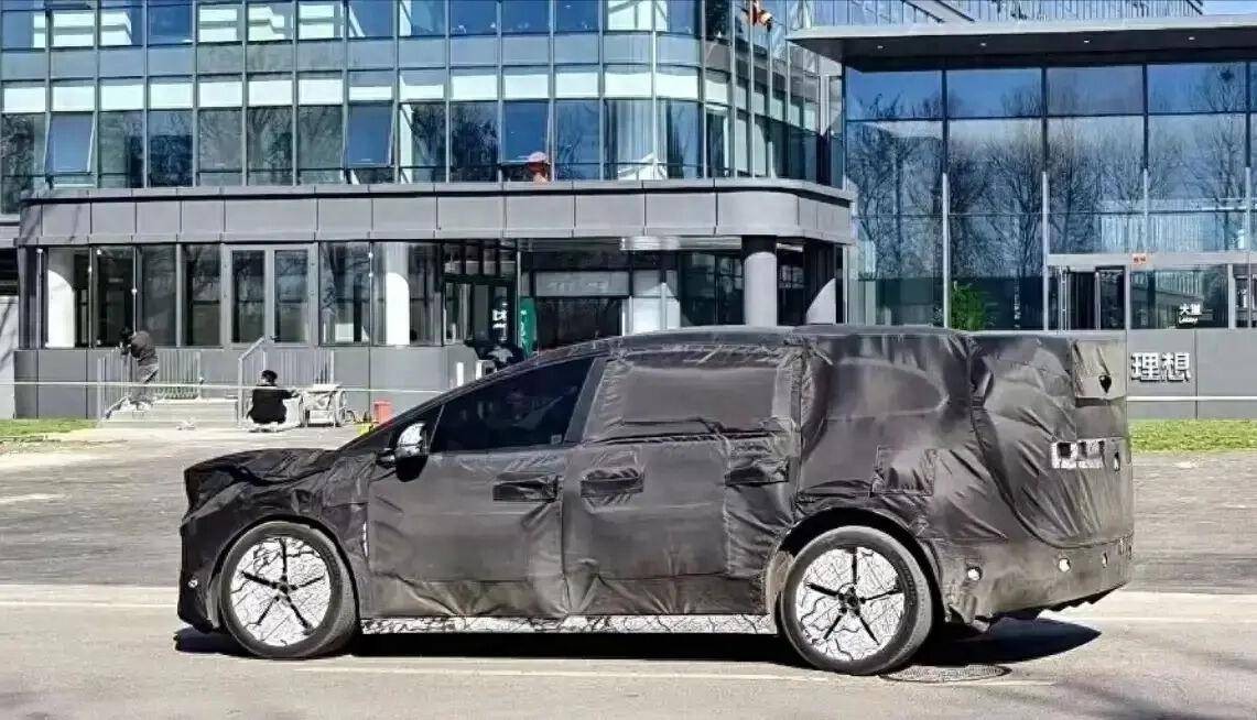 2025年买大型SUV，等这几款就够了
