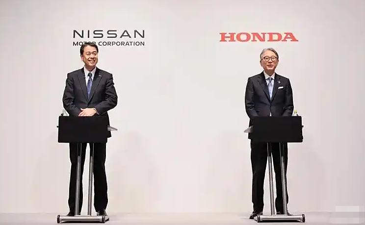 盘点2024年车市十大热门事件，合并、雷军、产销破千万