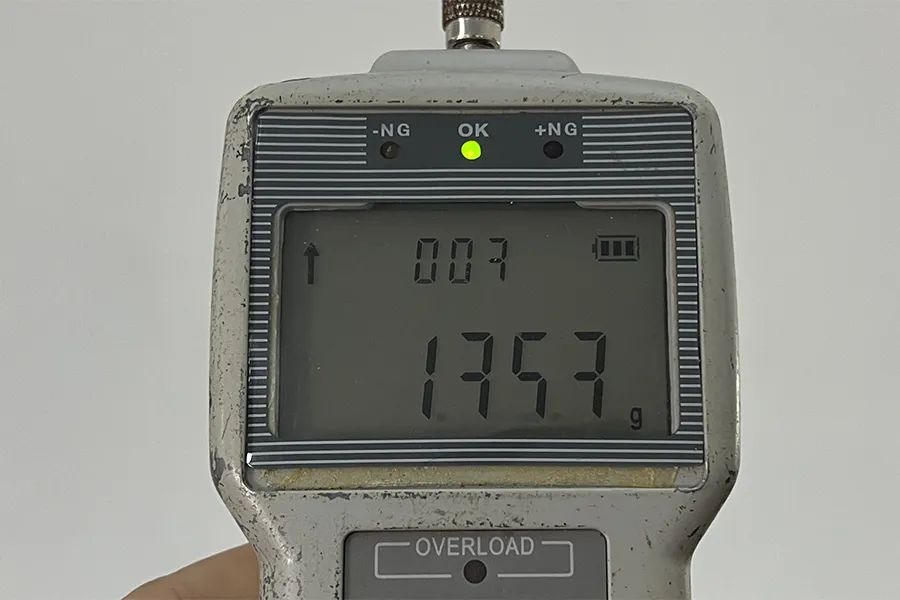 极越07：标称880公里续航，实际只能跑200多！