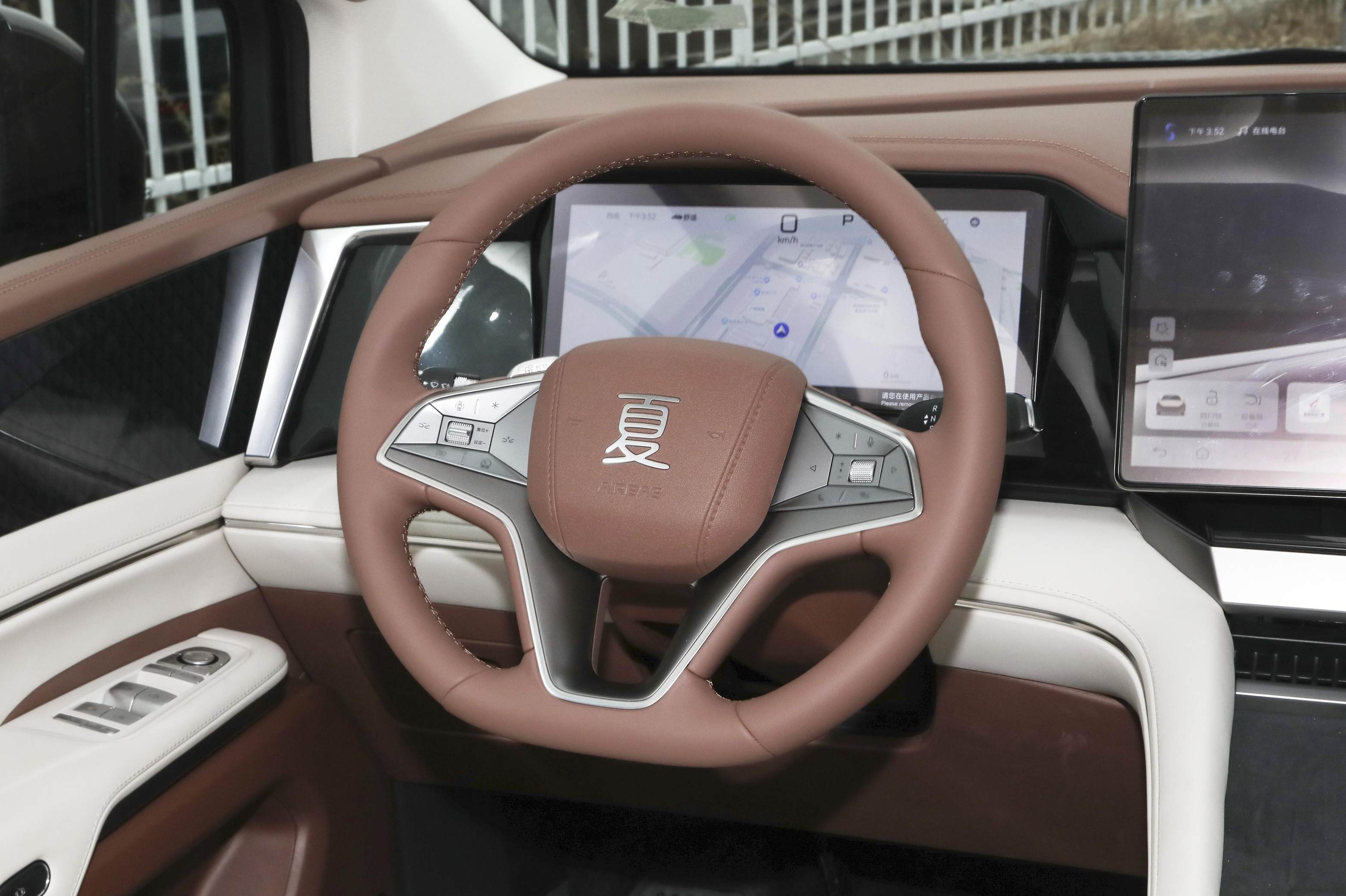 比亚迪夏选车攻略：24.98万起 最值得买的是100km顶配车型？