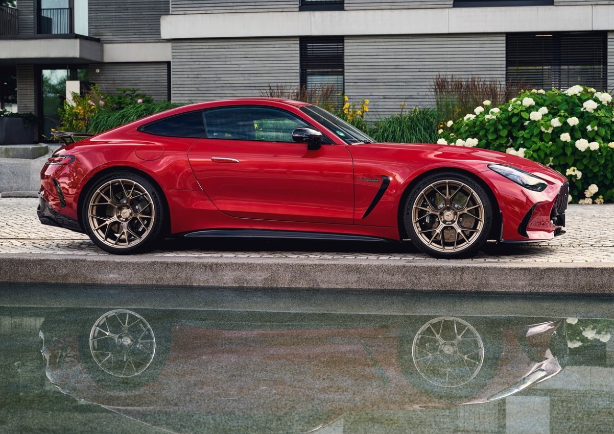 奔驰AMG GT63 S E Performance，2.8秒破百，如此长后缀代表什么