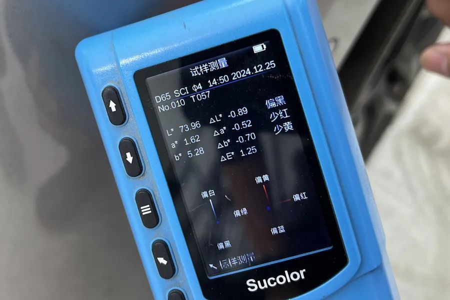 极越07：标称880公里续航，实际只能跑200多！
