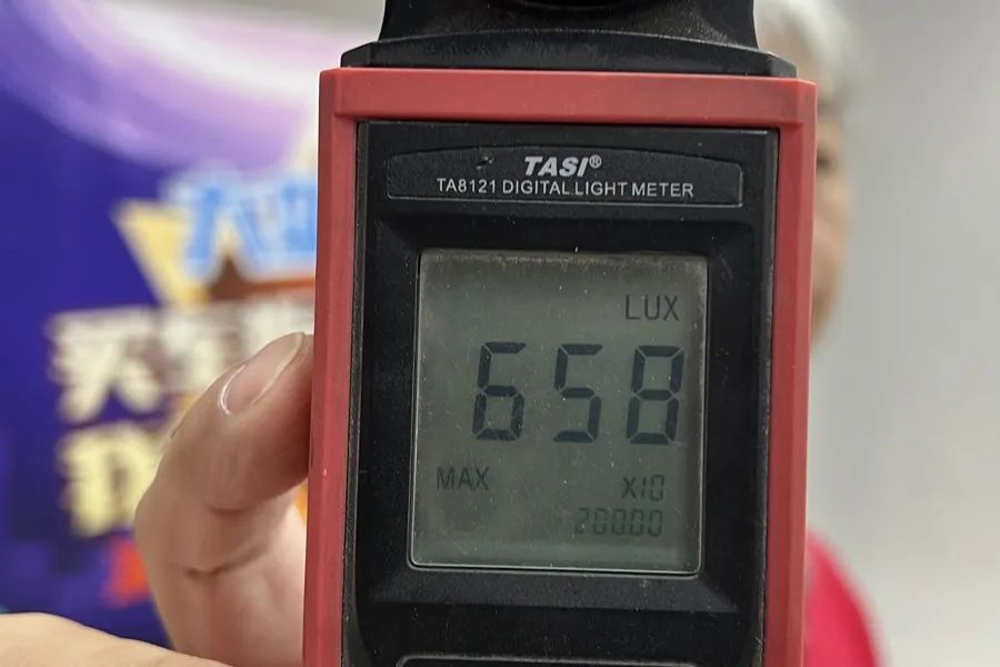 极越07：标称880公里续航，实际只能跑200多！