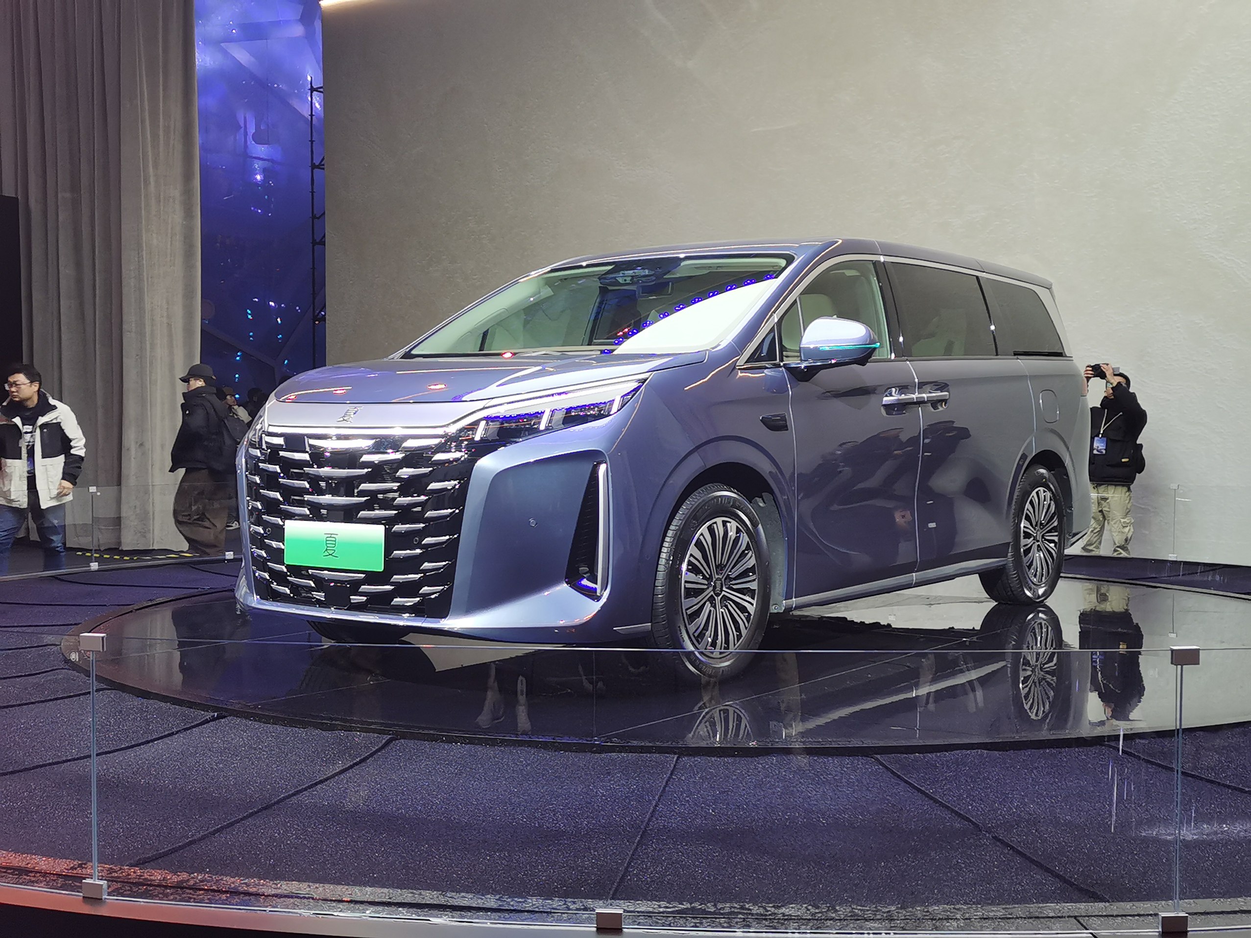 比亚迪夏选车攻略：24.98万起 最值得买的是100km顶配车型？