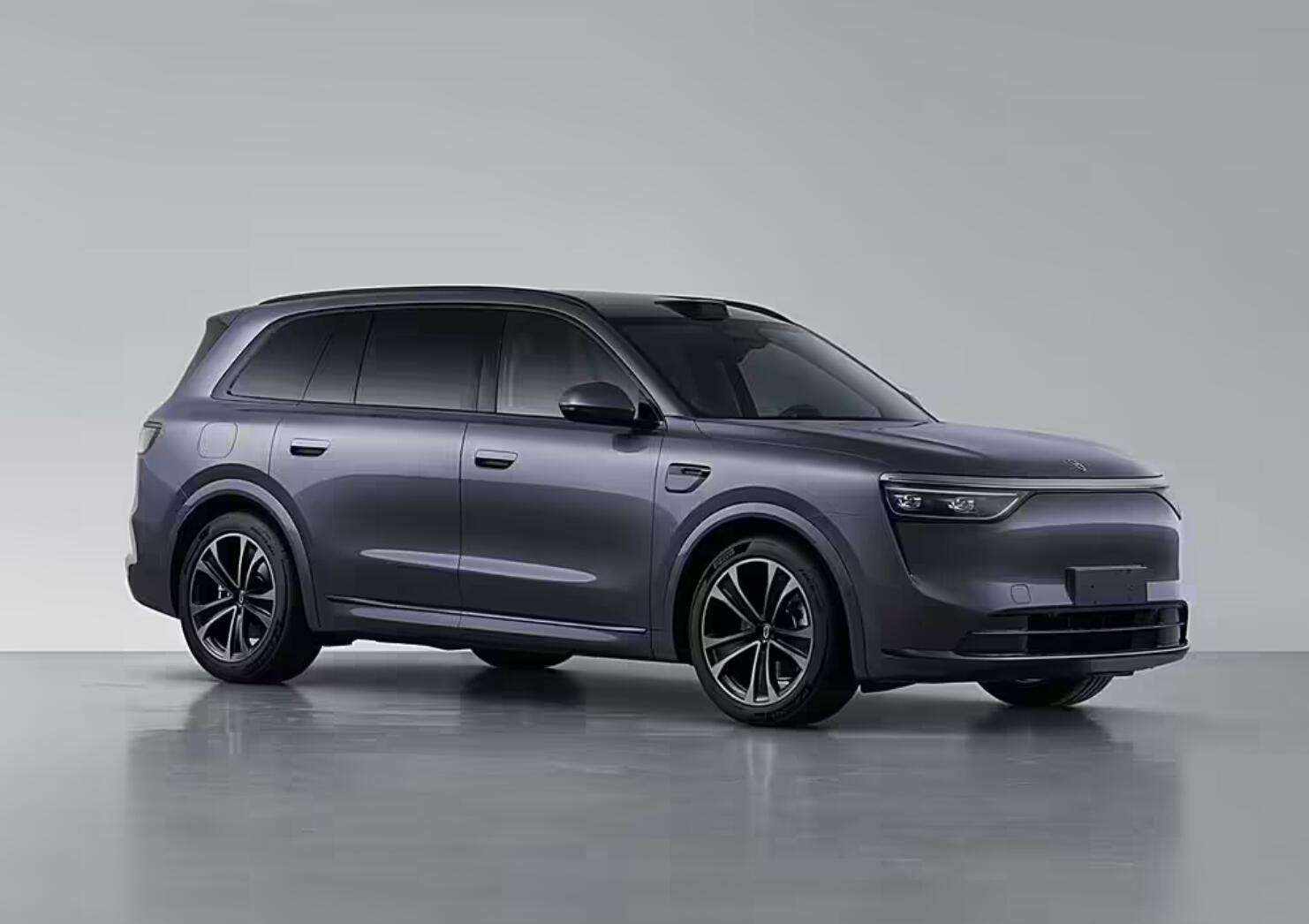 别急着出手 又一批国产新车来袭 广汽传祺E8 PHEV PRO+领衔