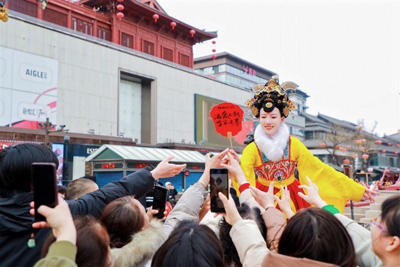 盛世长安，幸福传祺—传祺E8 PRO+大唐不夜城满爱上新