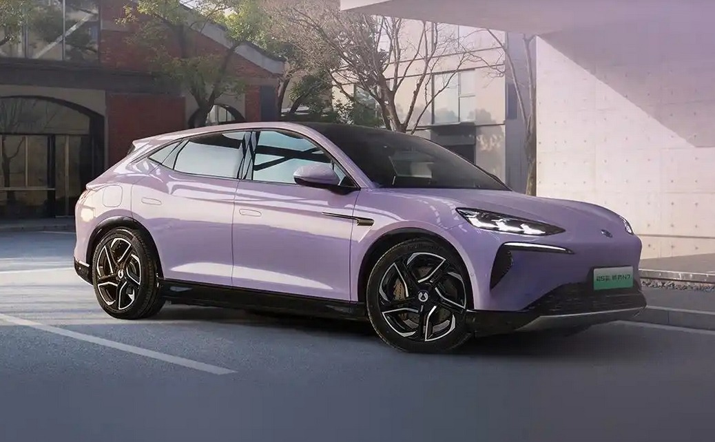 全新“极光紫”限定色彰显科技新潮！2025款腾势N7将于2月18日上市
