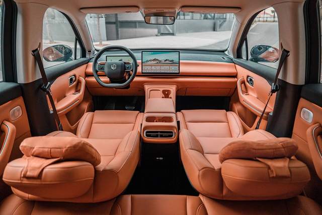 10万预算买新能源SUV，绰号“小理想”的零跑C10，值得考虑吗？