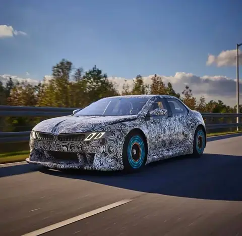 【E汽车】宝马Vision Driving Experience原型车预告图发布
