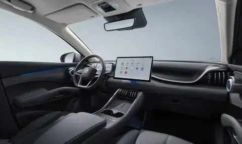 【E汽车】第二代比亚迪元PLUS智驾版内饰曝光