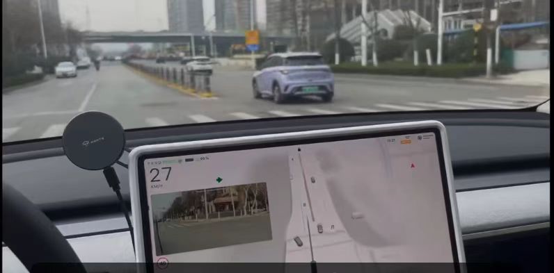 第一批路测特斯拉FSD的车主已经傻了