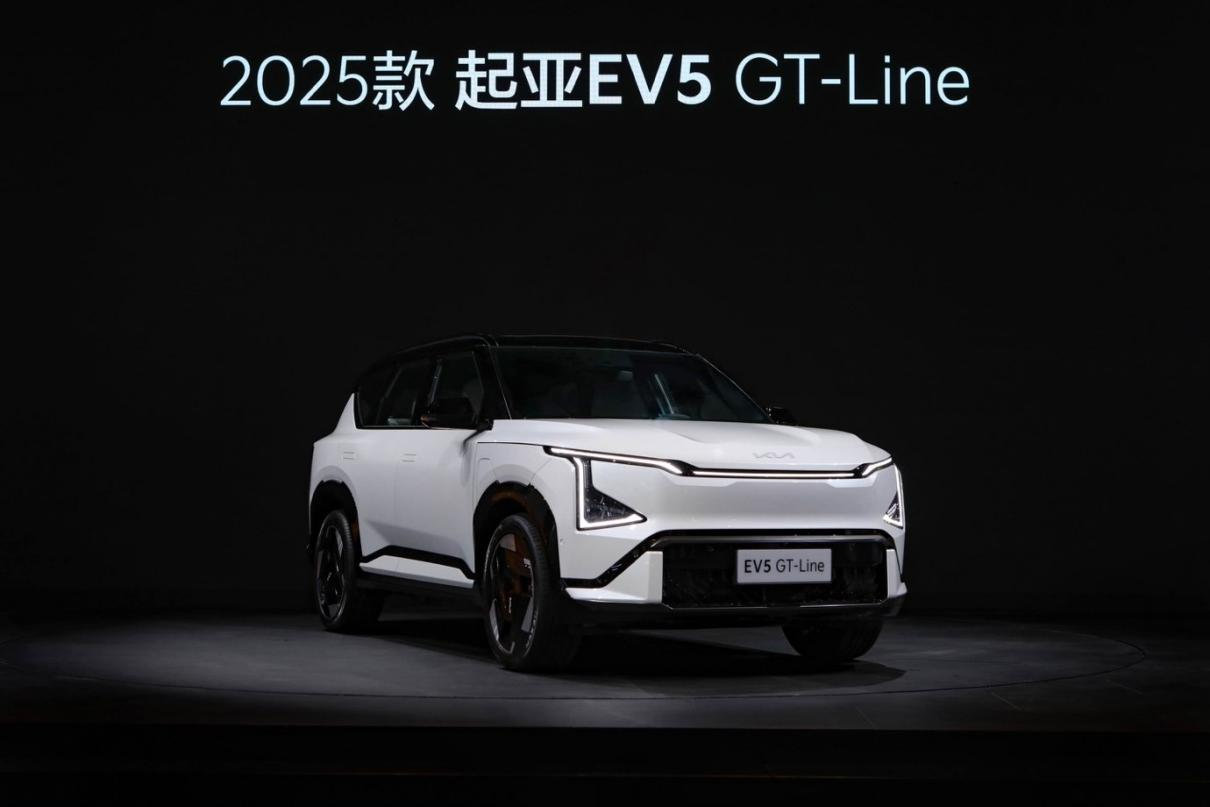 2025款EV5以至高性价比，树立家用纯电SUV新高度