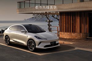 升舱不加价！“满配SUV”全新智己LS6剧院版上市