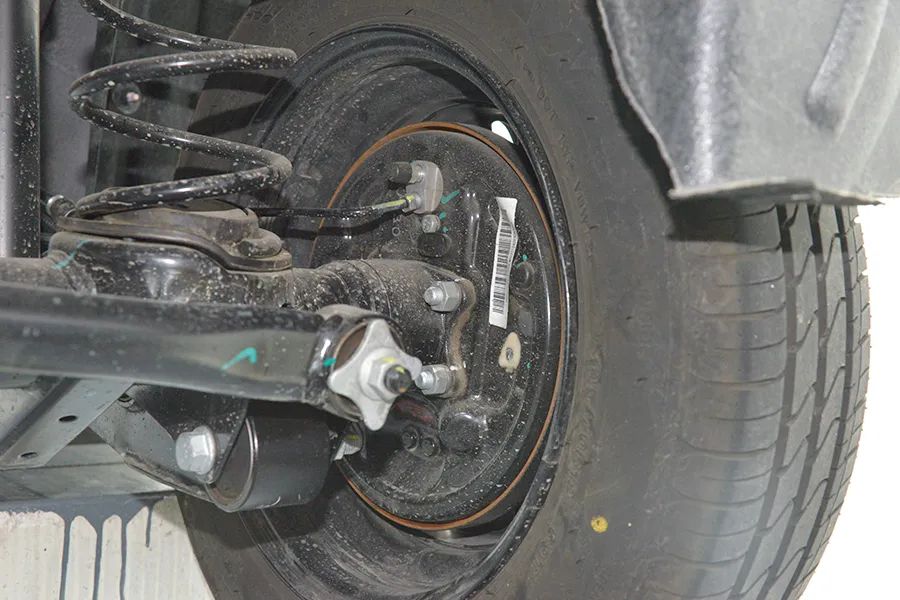 奔腾小马拆车：两万元微型纯电底盘，你猜到底什么样？