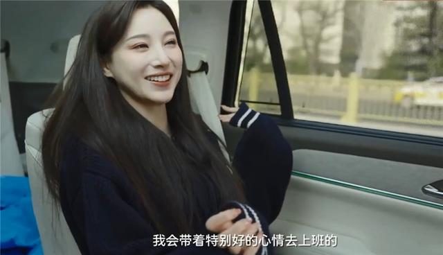 给春晚明星车颁奖，谁是抢镜王？