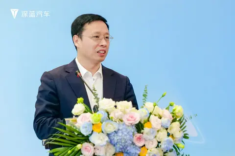 深蓝汽车与华为全面牵手，加速全民智驾普及！