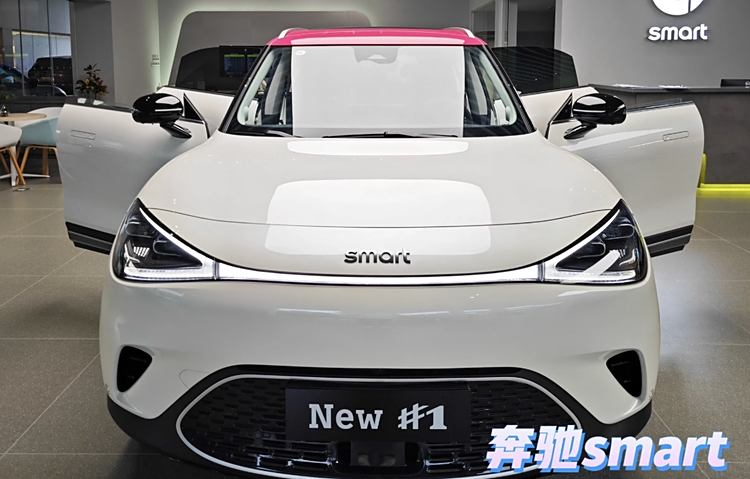 电动小钢炮对决：MINI与smart精灵极限二选一