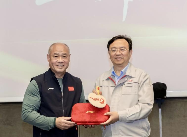 李宁×比亚迪跨界碰撞！两大国牌联手搞大事