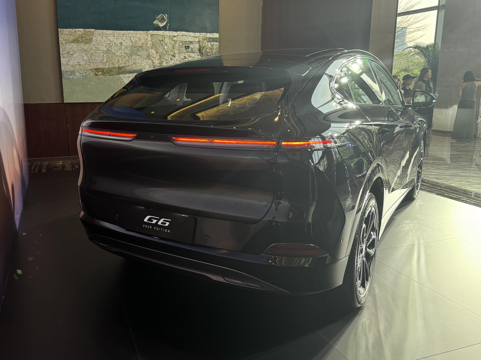2025款小鹏G6正式上市 六项全能纯电轿跑SUV/售17.68万起
