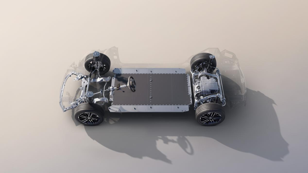 11.98万起的秦L EV，能刚Model 3？配置全能，却偷偷做“减法”？
