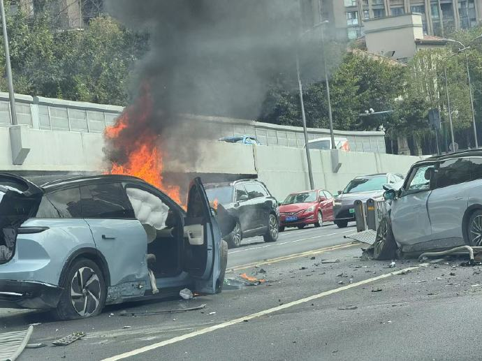蔚来起火、零跑车门打不开，新能源车还能买吗？