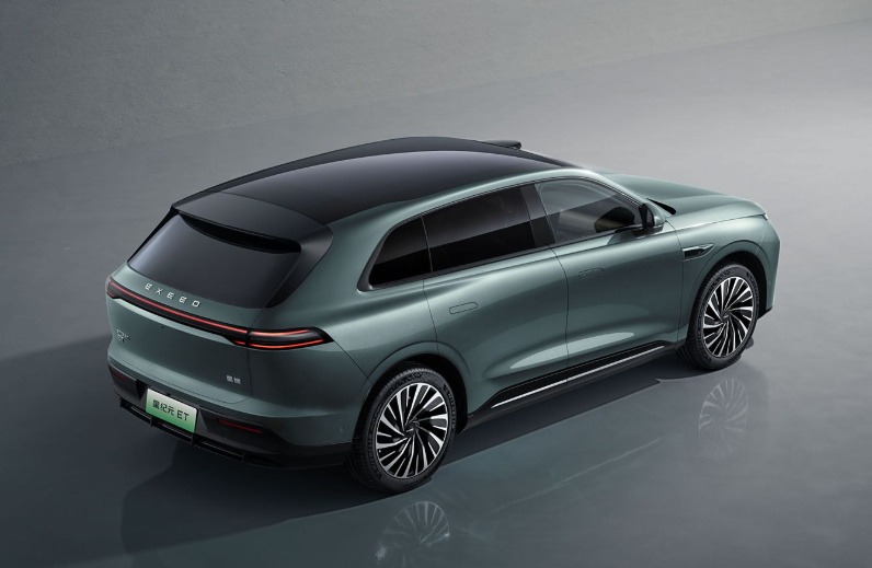 20万预算买家用纯电SUV，星纪元ET与极氪7X谁更值？