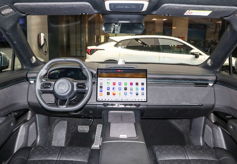 20万预算买家用纯电SUV，星纪元ET与极氪7X谁更值？