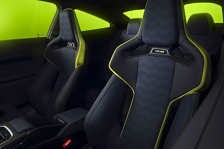 双版本各限量46辆，宝马M4 CS 推出VR46 车型