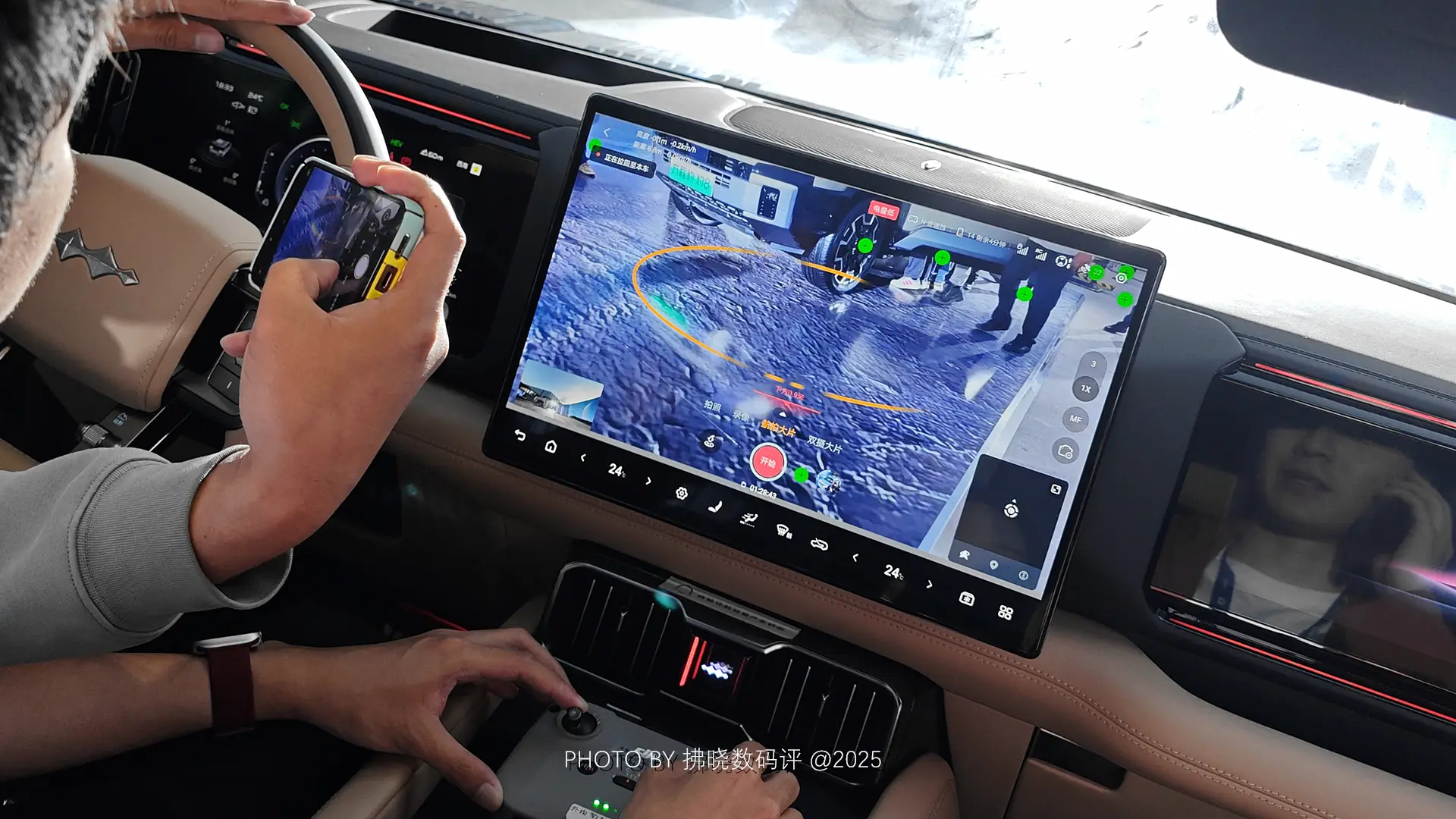 比亚迪携手大疆，让科幻电影中的智能车载无人机系统触手可及