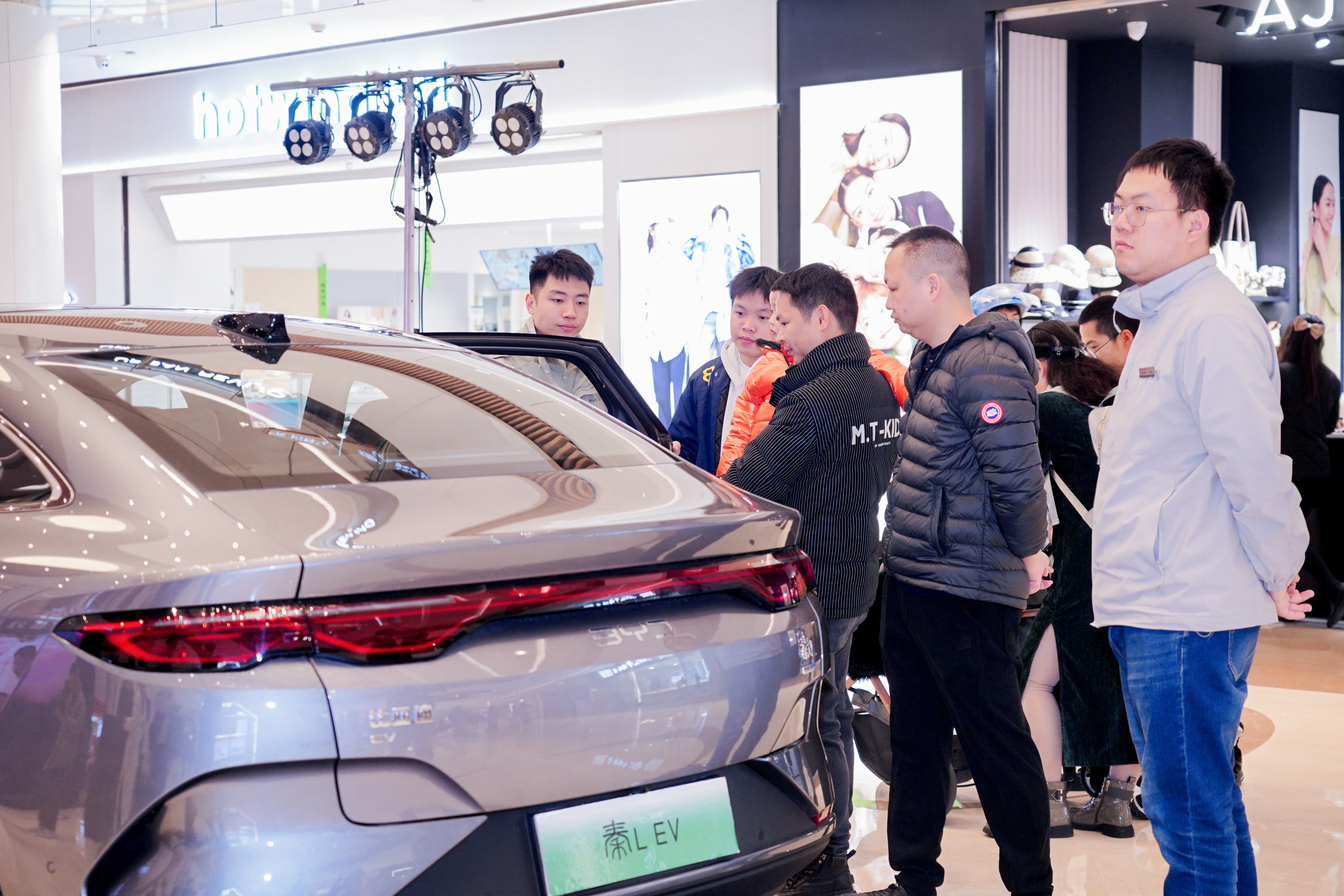 高阶智驾上车！比亚迪秦L EV有望成为12万级新能源轿车首选