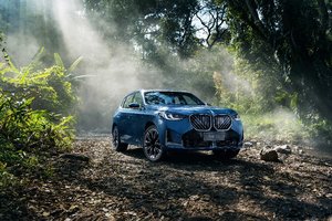 挑战雨林山川，揭秘全新BMW X3长轴距版智能驾趣之道