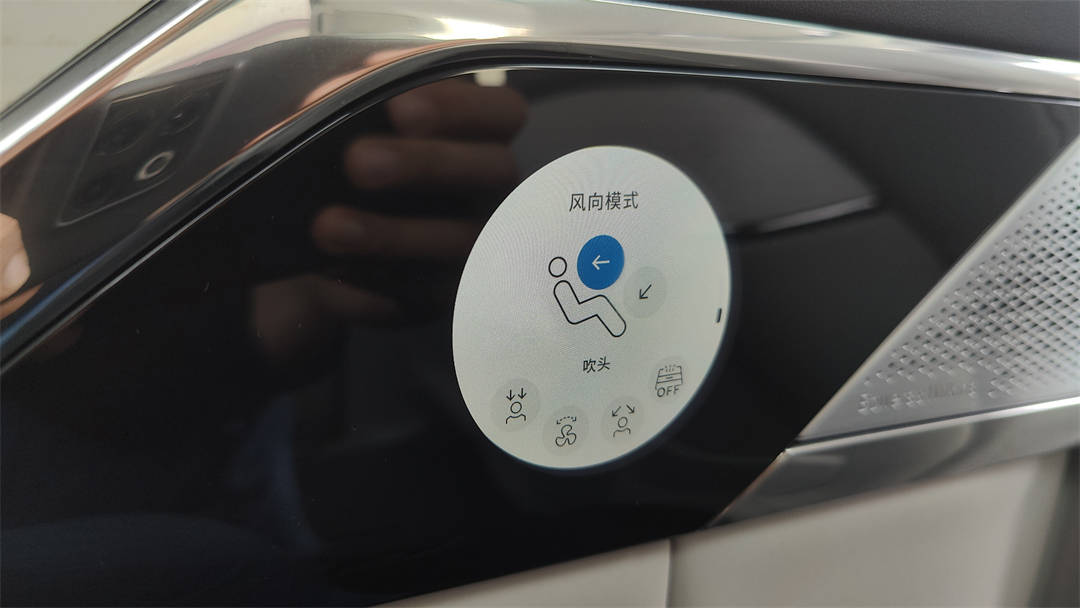 独立试驾沃尔沃EM90：销量不是目标？豪华旗舰MPV的另类追求