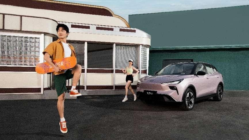 悦享城市纯电SUV——一汽奔腾悦意03预售先享价9.59万元起