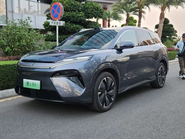 充电速度堪比加油！比亚迪唐L&汉L上市，标配激光雷达，20.98万起售，杀疯了…