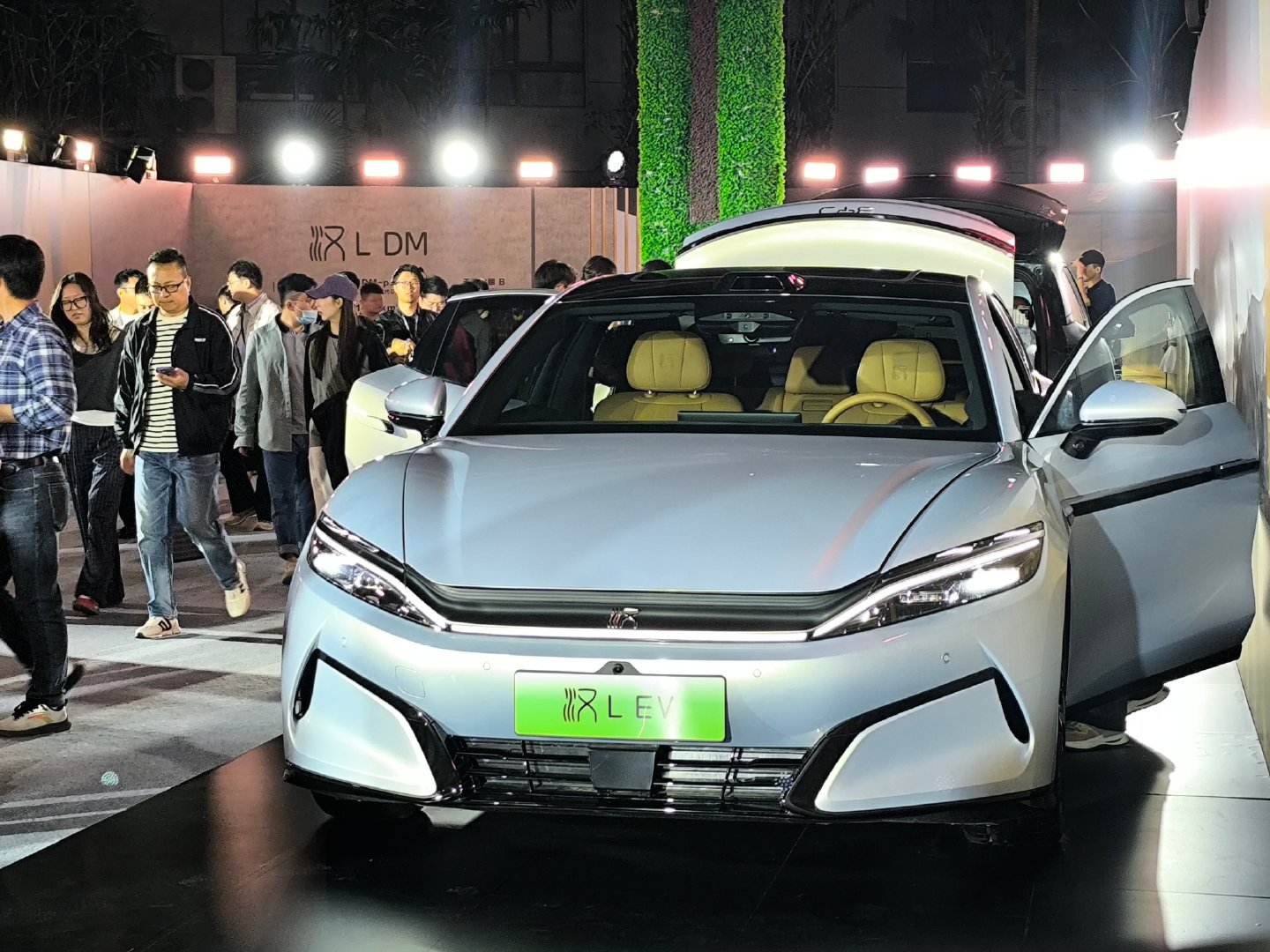 20.98万元起售！比亚迪汉L要重塑20-30万轿车市场格局？