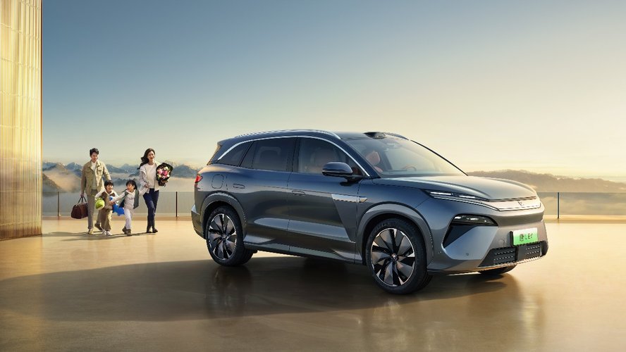 大家庭的第一台旗舰SUV：比亚迪唐L售价22.98万元起