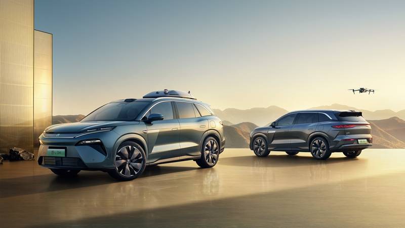 大家庭的第一台旗舰SUV 比亚迪唐L售22.98万元起