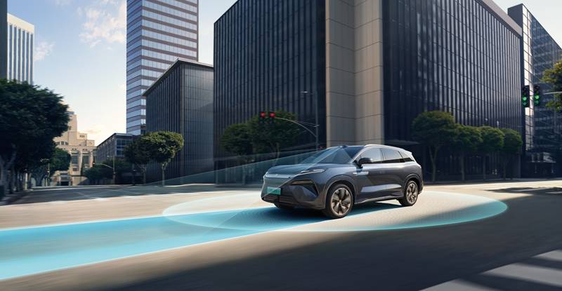 大家庭的第一台旗舰SUV 比亚迪唐L售22.98万元起