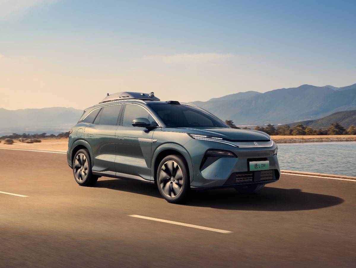 大家庭的第一台旗舰SUV 比亚迪划时代旗舰SUV唐L上市