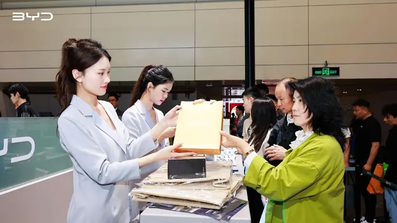 比亚迪海洋网海狮05EV惊艳亮相大河春季国际车展