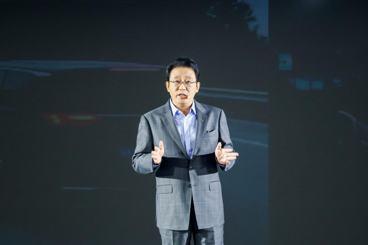广汽智能安全成果加速落地，昊铂全新旗舰车型——昊铂HL上市