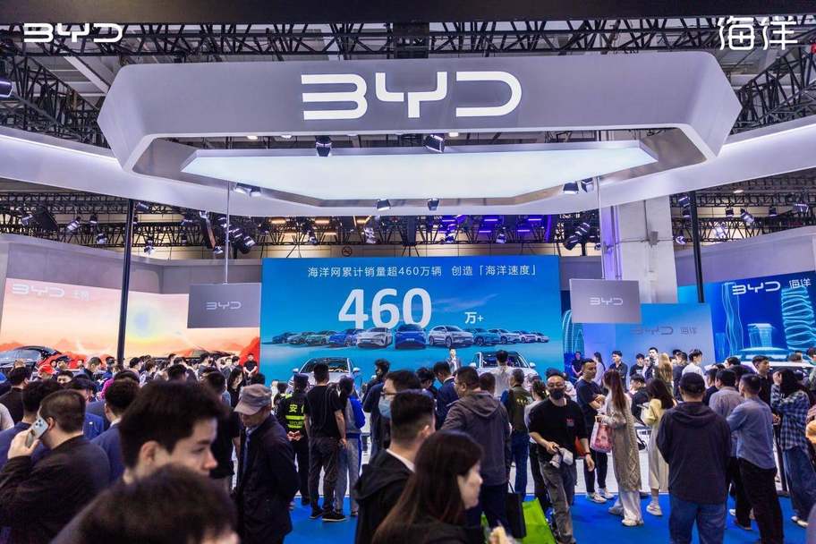 驭电启航 智领未来！比亚迪海狮05EV震撼亮相2025济南国际车展