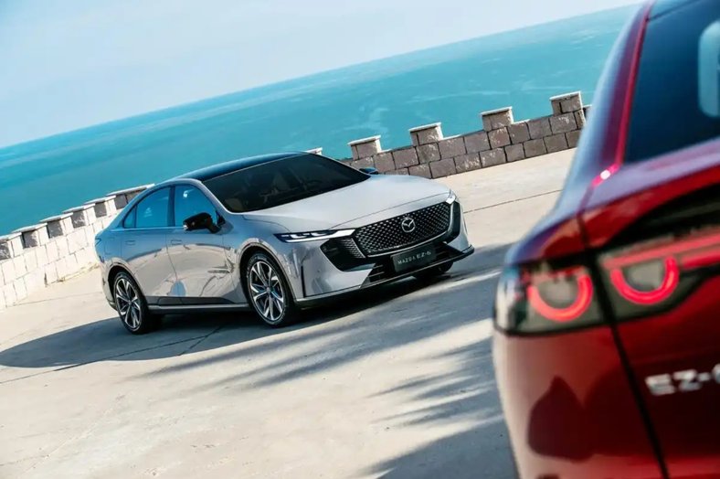 预算10万出头买合资车， MAZDA EZ-6别错过，合资同级唯一双动力模式