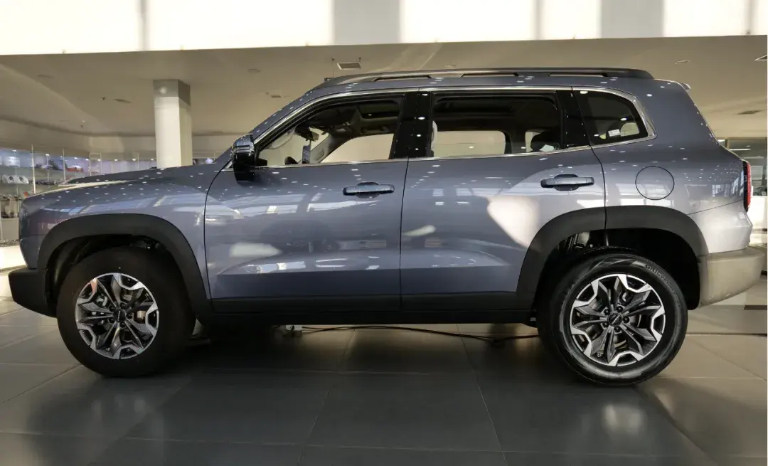 长城发布了9.09万的越野SUV！方盒子硬派造型，这个价格香吗？